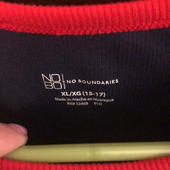 Navy and Red crop top - Picture 2 of 3